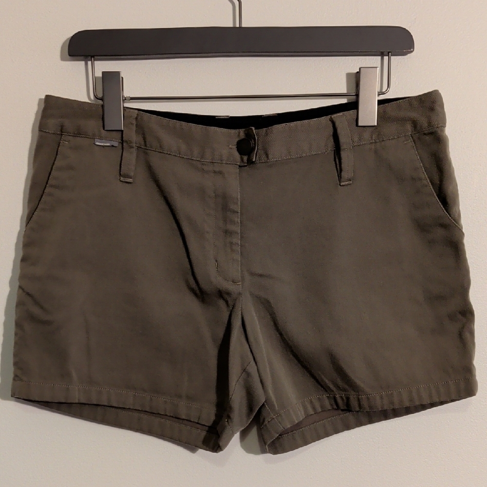 ICEBREAKER olive green wool hiking shorts - size 32